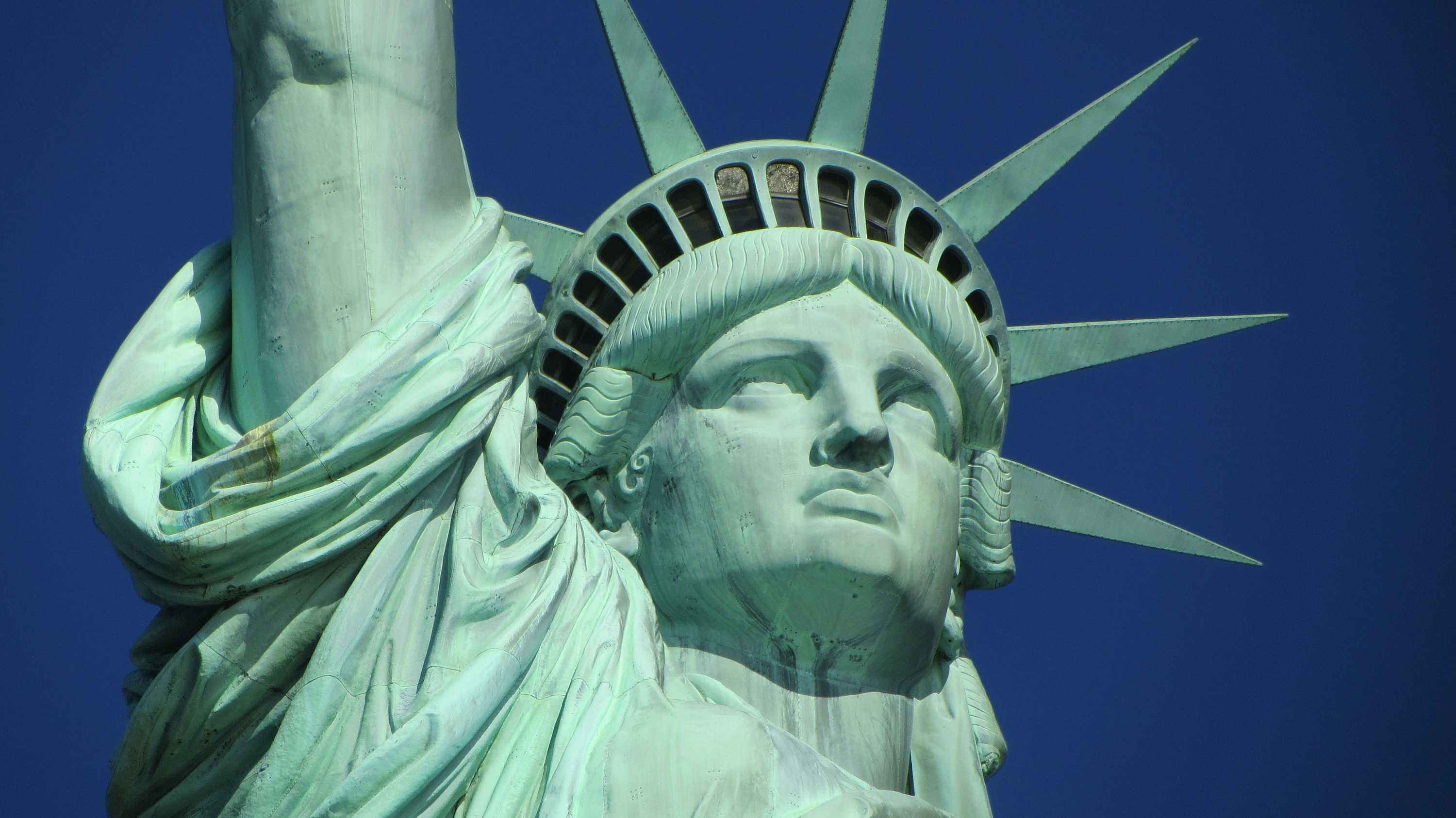 Statue of Liberty background
